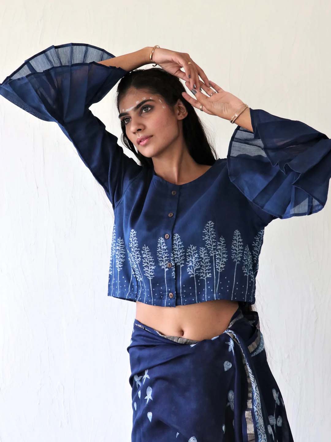 

Chidiyaa Women Blue Printed Front-Button Saree Blouse