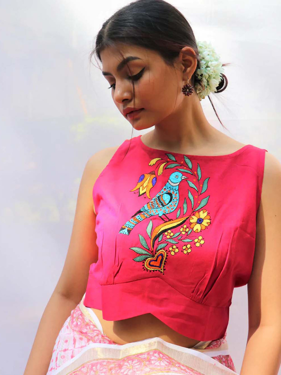 

Chidiyaa Women Pink Embroidered Cotton Saree Blouse
