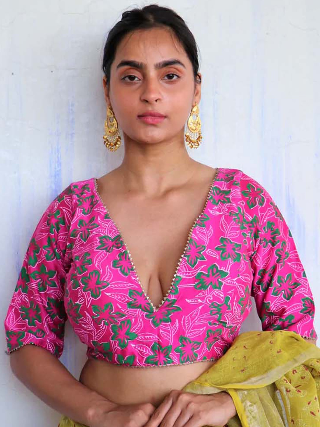 

Chidiyaa Pink & Green Block-Printed Cotton Saree Blouse