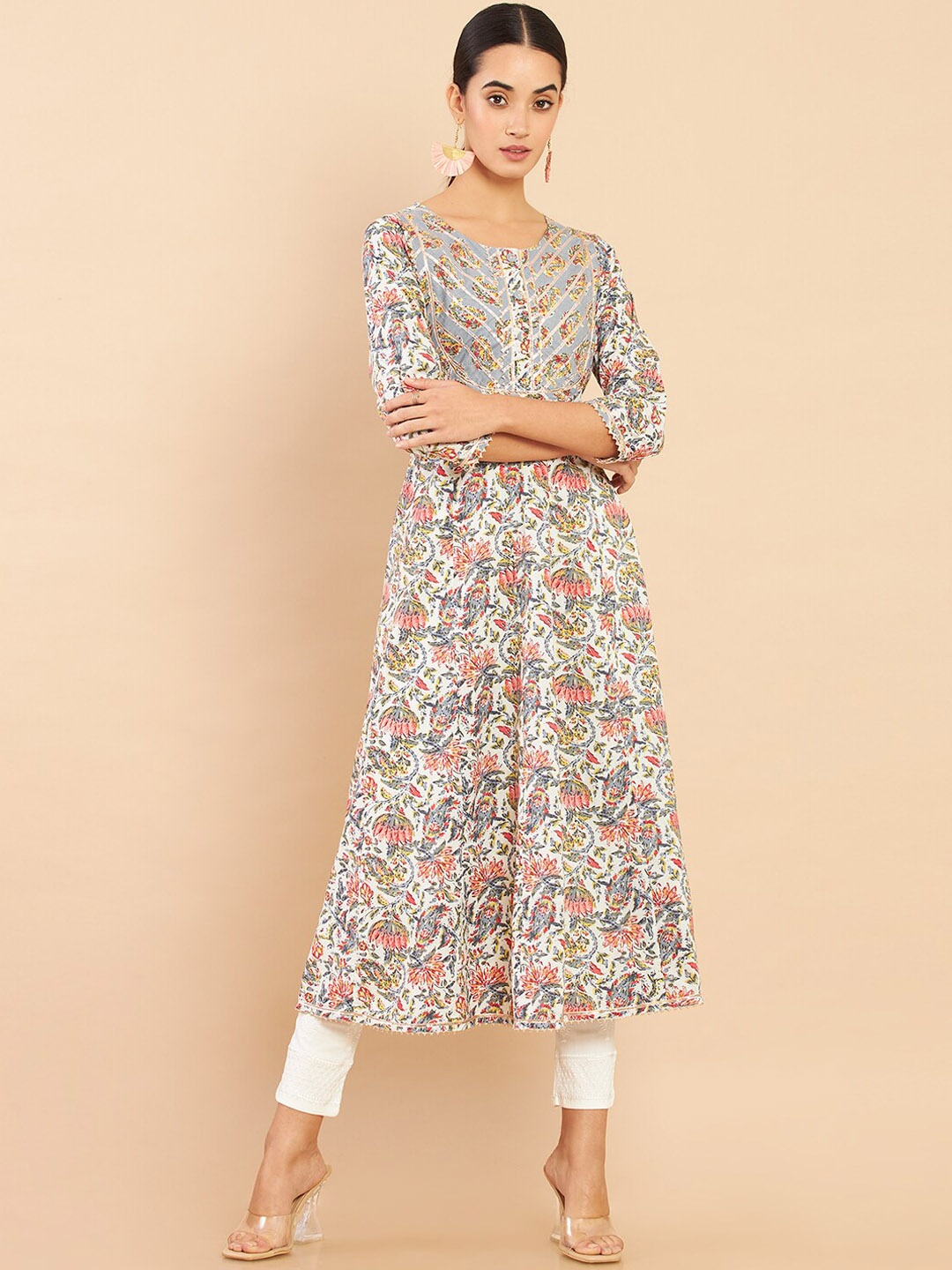 

Soch Women Off White & Grey Floral Printed Anarkali Kurta