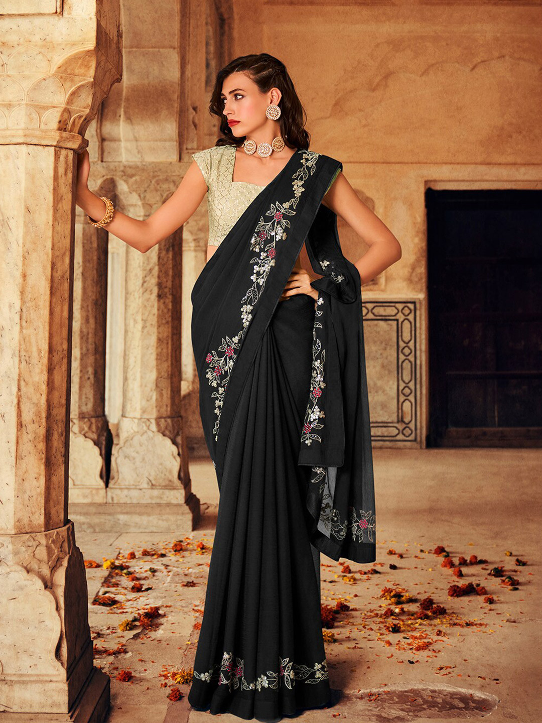 

Shaily Black & White Floral Embroidered Pure Chiffon Saree