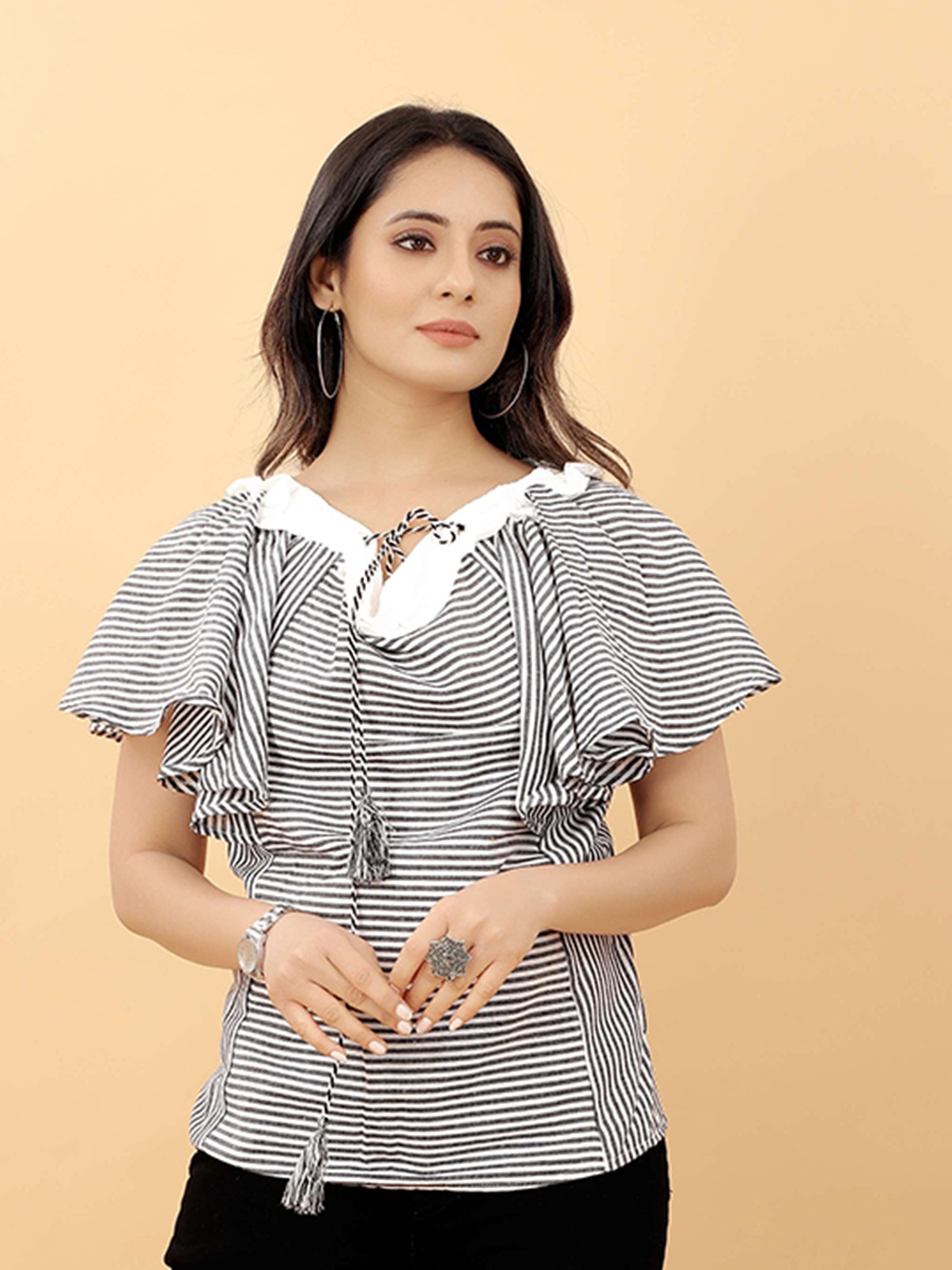 

RACHNA Black & White Striped Keyhole Neck Top