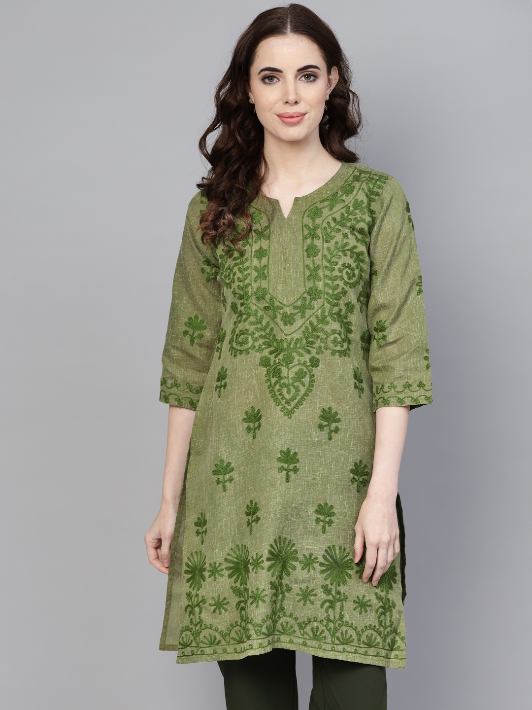 

Saadgi Women Green Chikankari Embroidered Straight Kurta