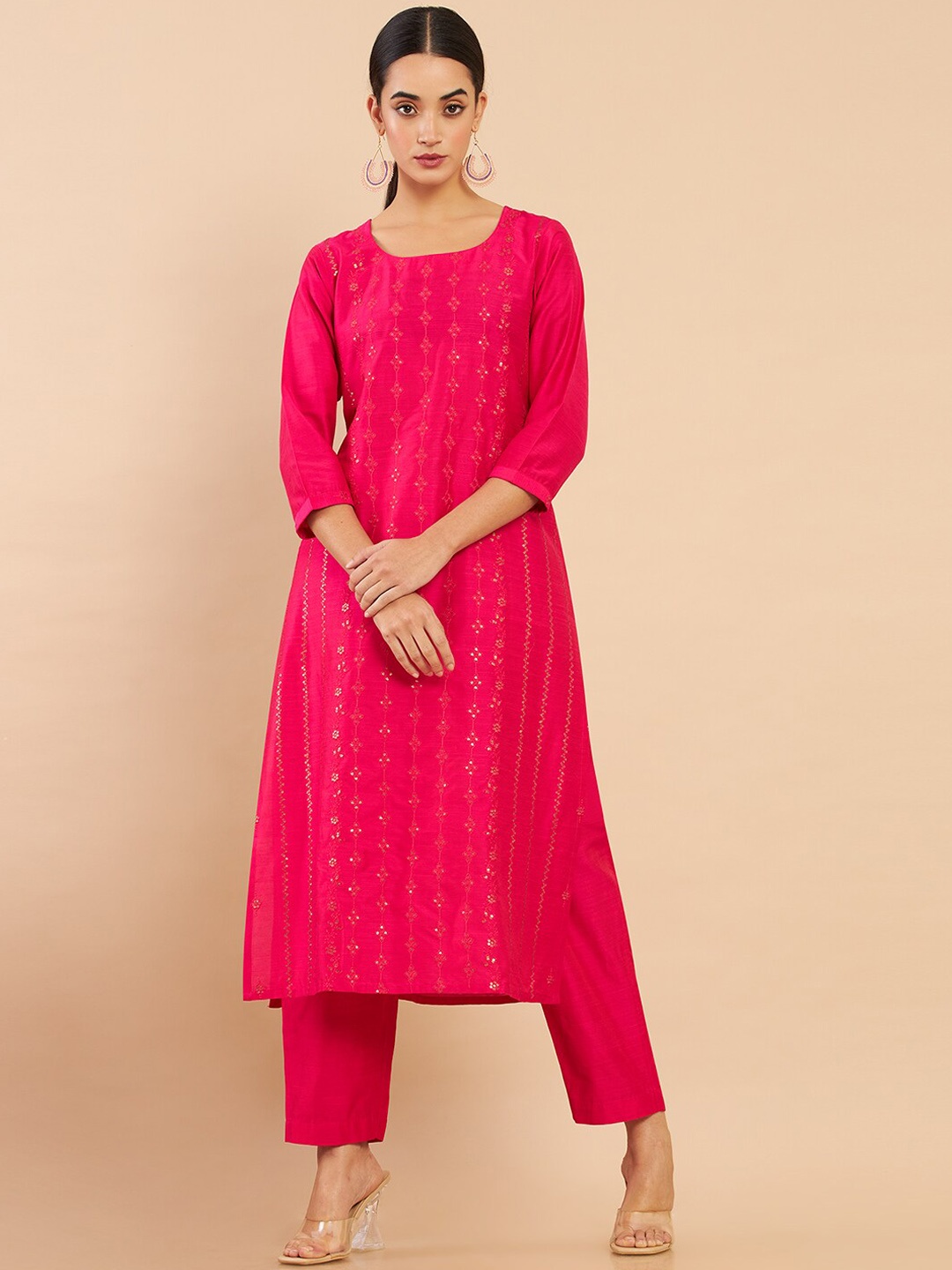 

Soch Women Fuchsia Ethnic Motifs Sequinned Kurta with Trousers