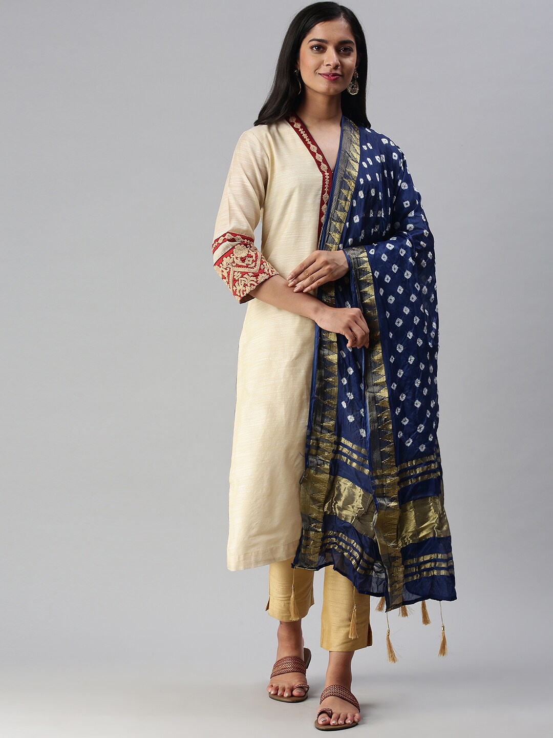 

Soch Navy Blue & White Printed Dupatta