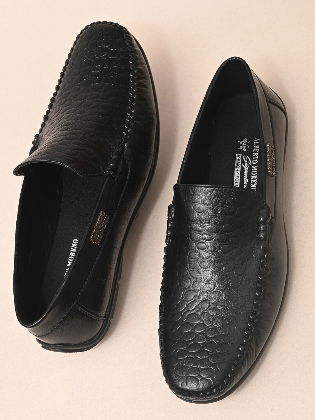 

ALBERTO MORENO Men Black Textured Loafers