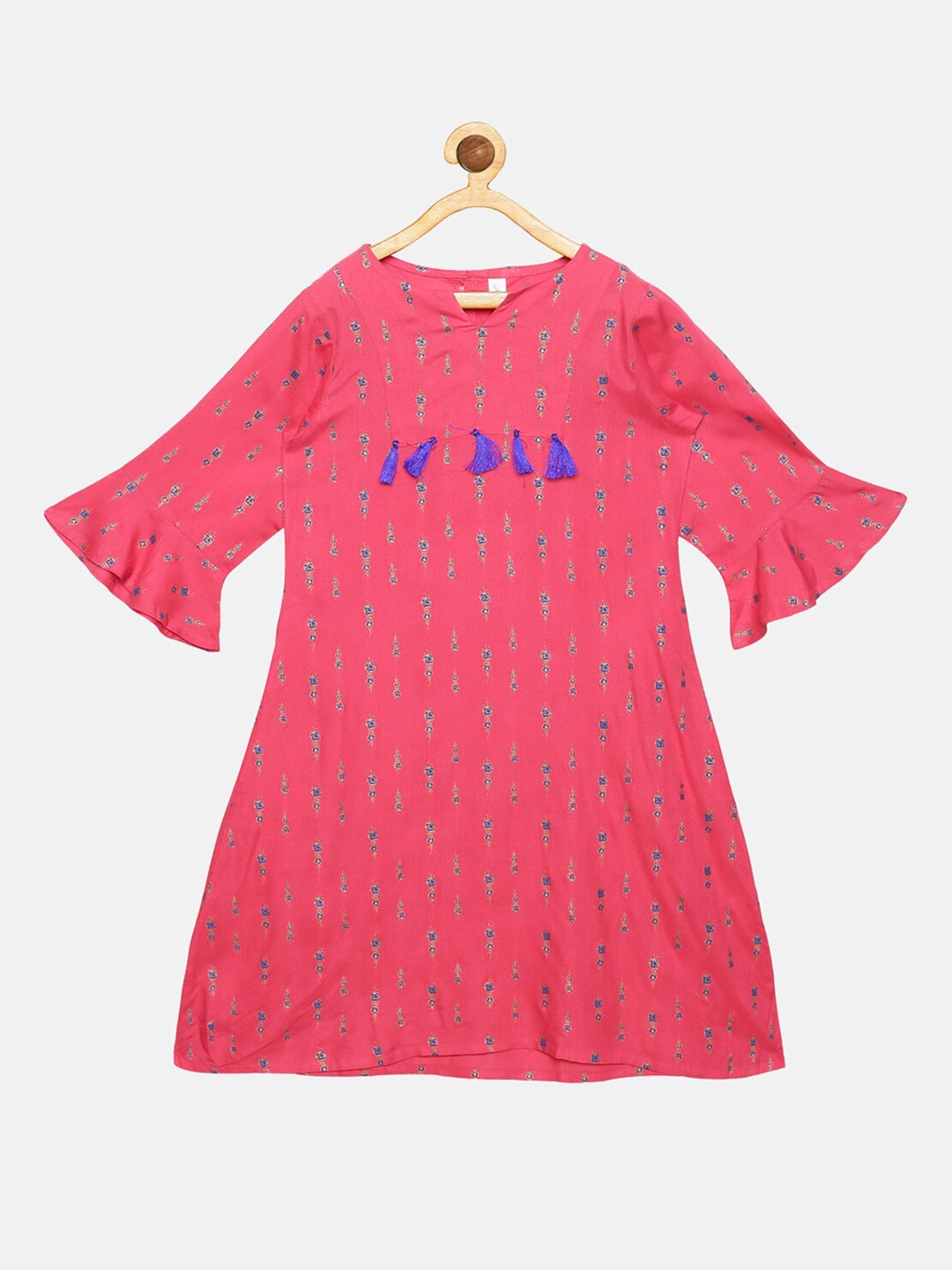 

KiddoPanti Girls Pink Floral Printed Flared Sleeves Thread Work Rayon Kurta