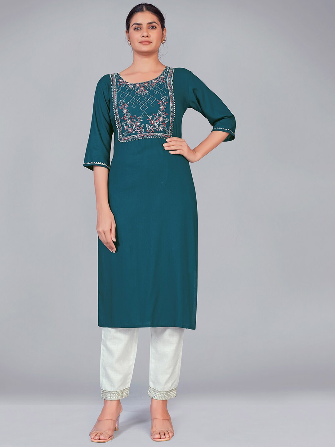 

MONJOLIKA FASHION Women Teal Floral Yoke Design Kurta with Trousers