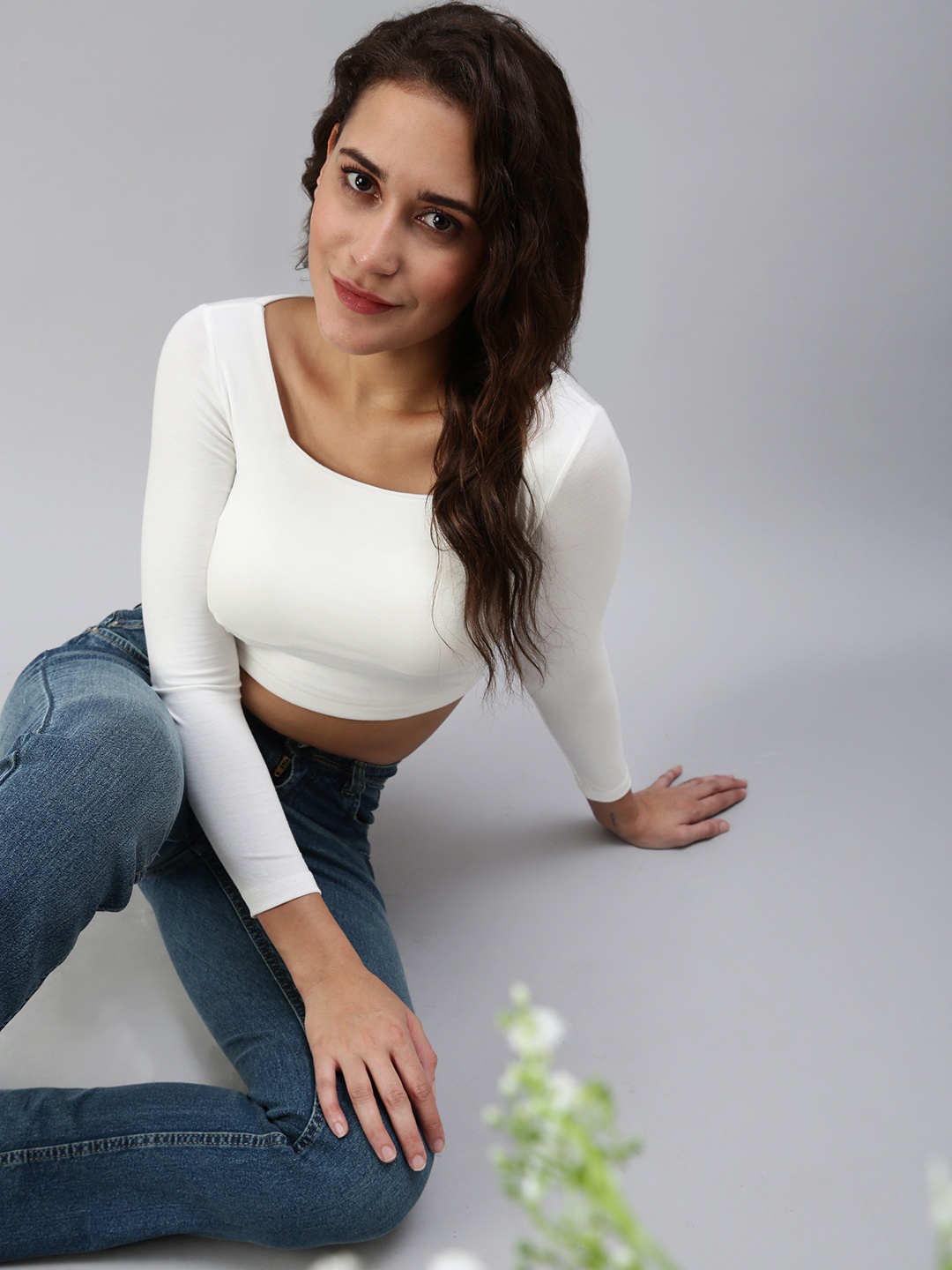 

SHOWOFF Off White Crop Top