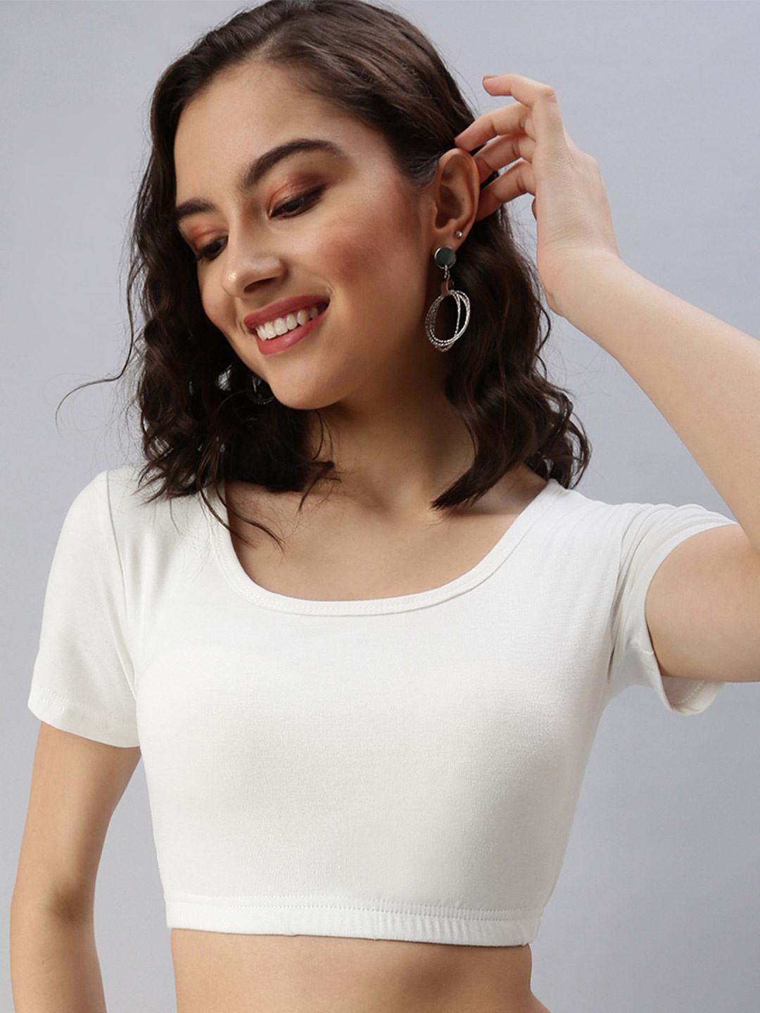 

SHOWOFF Off White Solid Fitted Crop Top