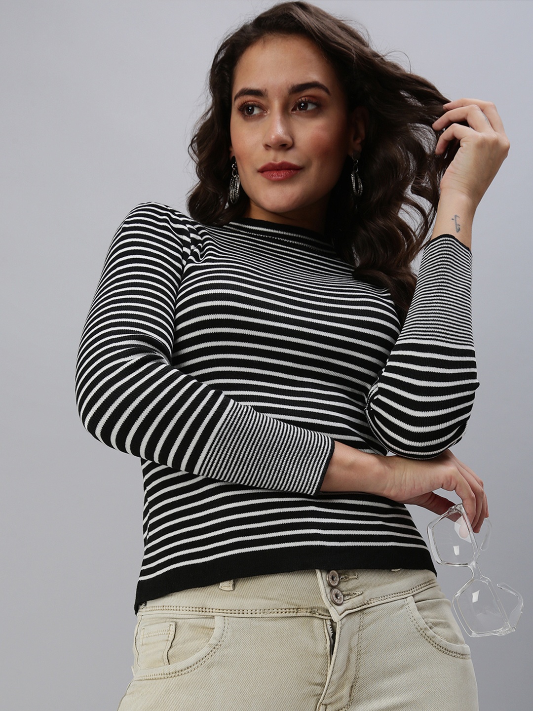 

SHOWOFF Black Horizontal Striped Fitted Top