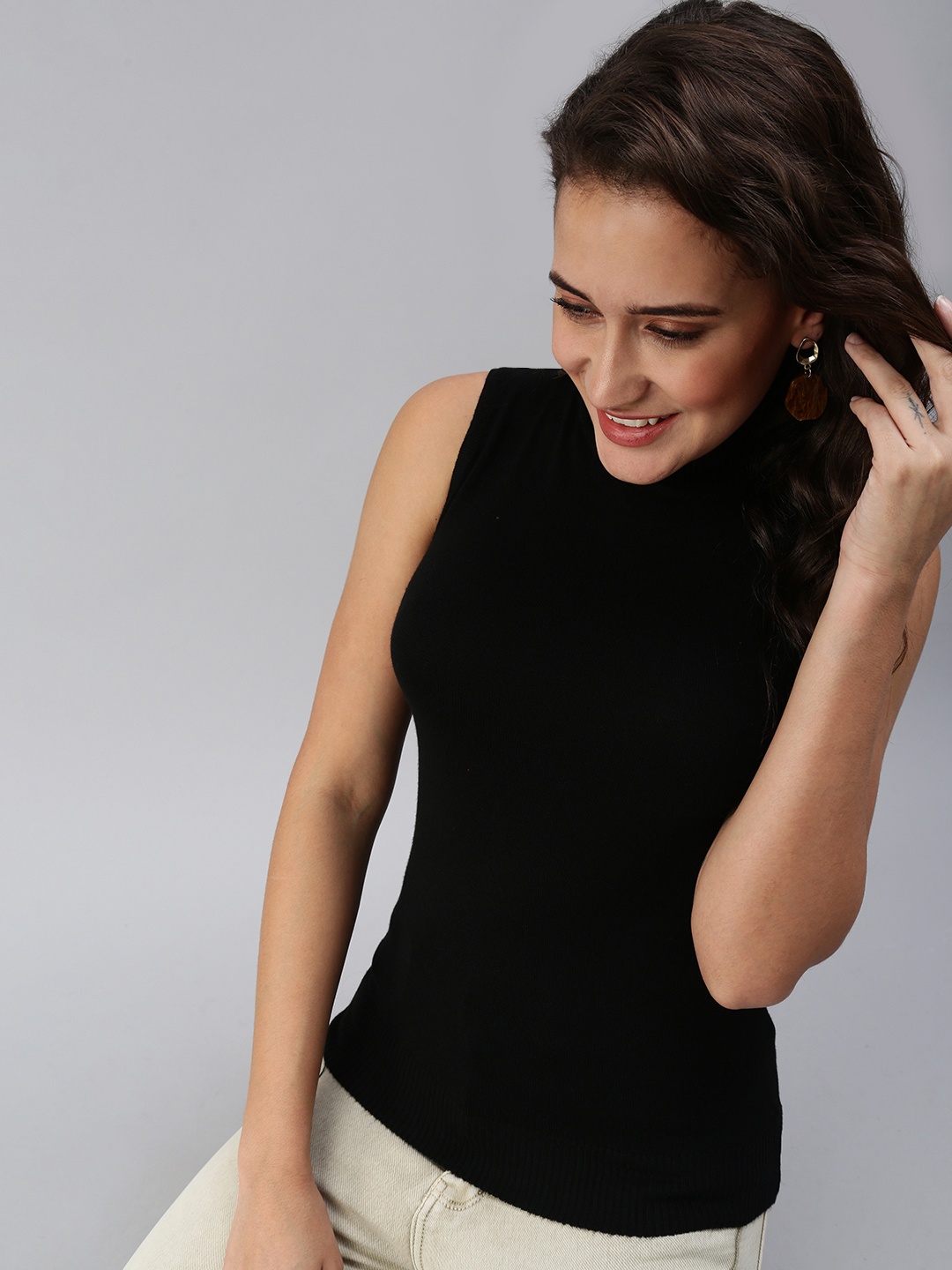 

SHOWOFF Black Solid Fitted High Neck Top