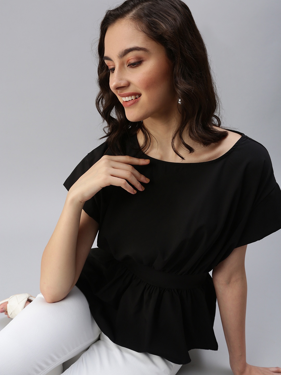 

SHOWOFF Black Crepe Cinched Waist Top