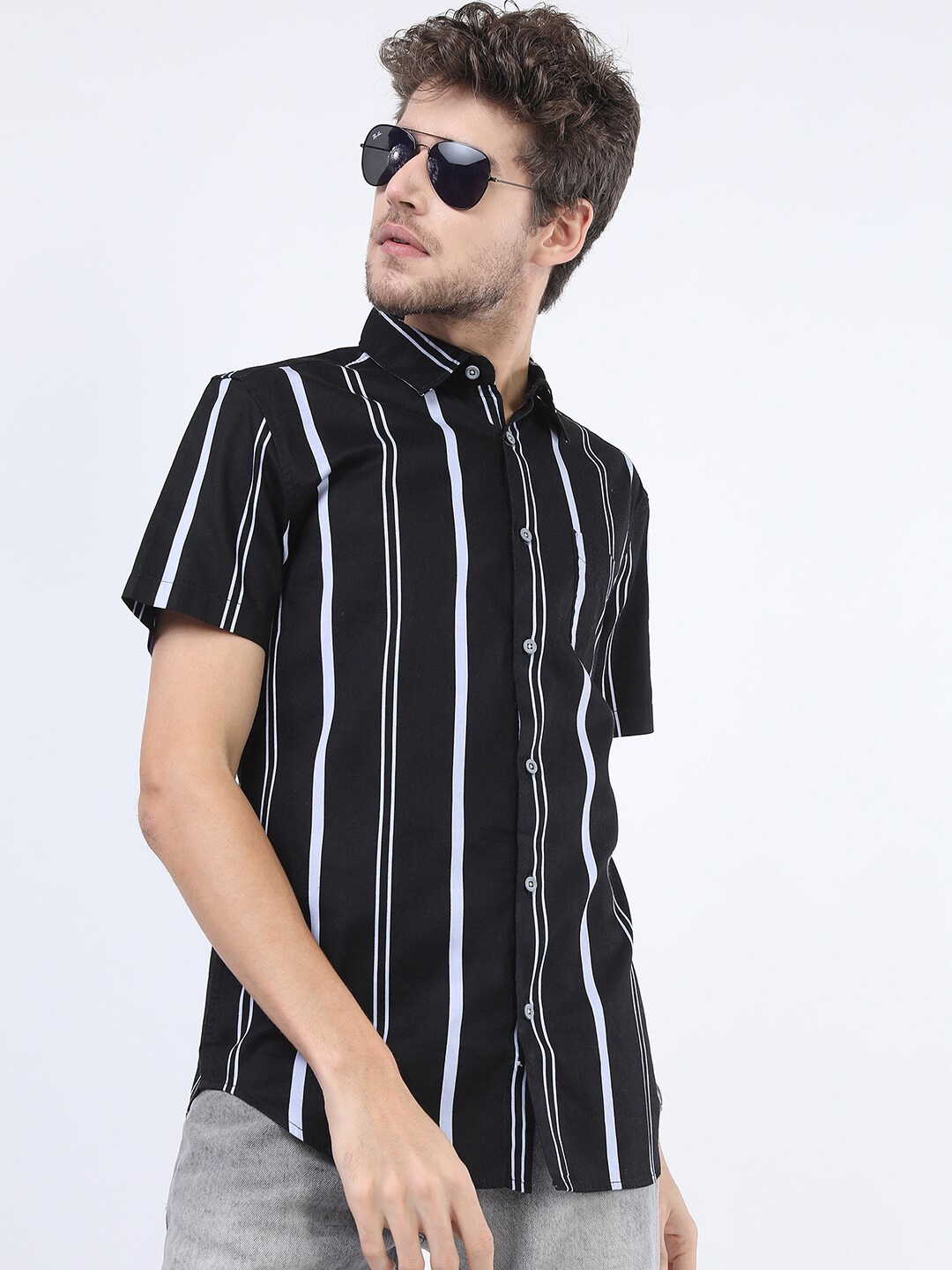 

HIGHLANDER Men Black Slim Fit Striped Casual Shirt
