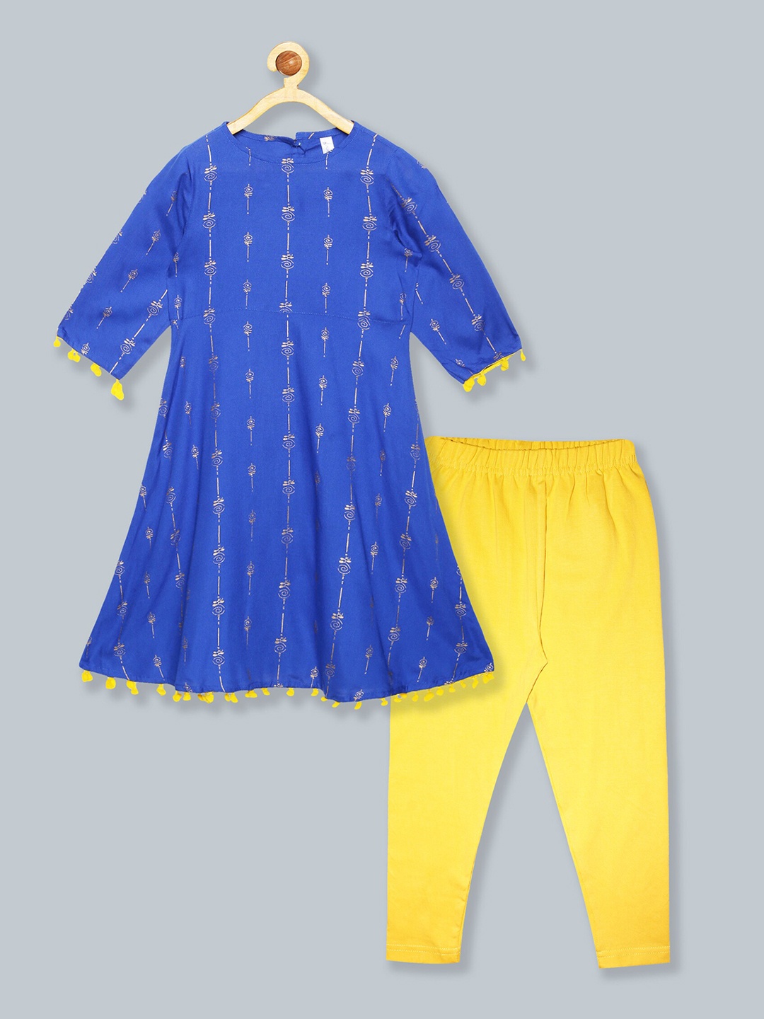 

KiddoPanti Girls Blue Ethnic Motifs Printed Kurta with Trousers With Pom Pom Hem