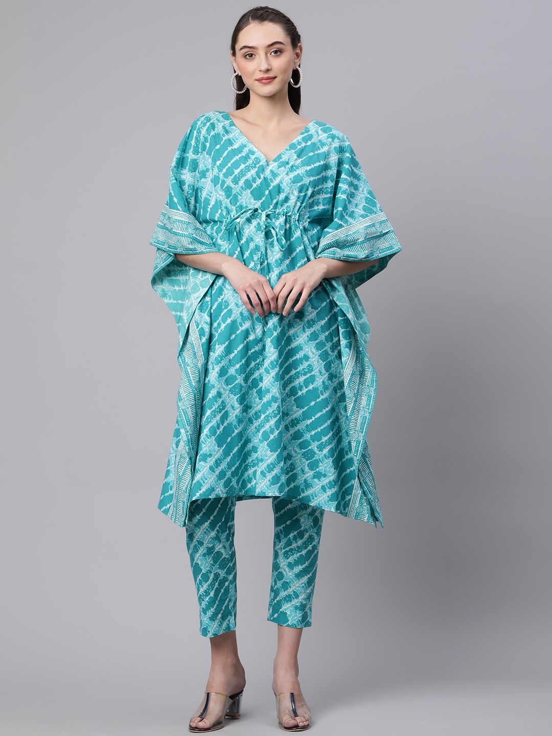 

kipek Women Turquoise Blue Dyed Pure Cotton Kurta with Trousers