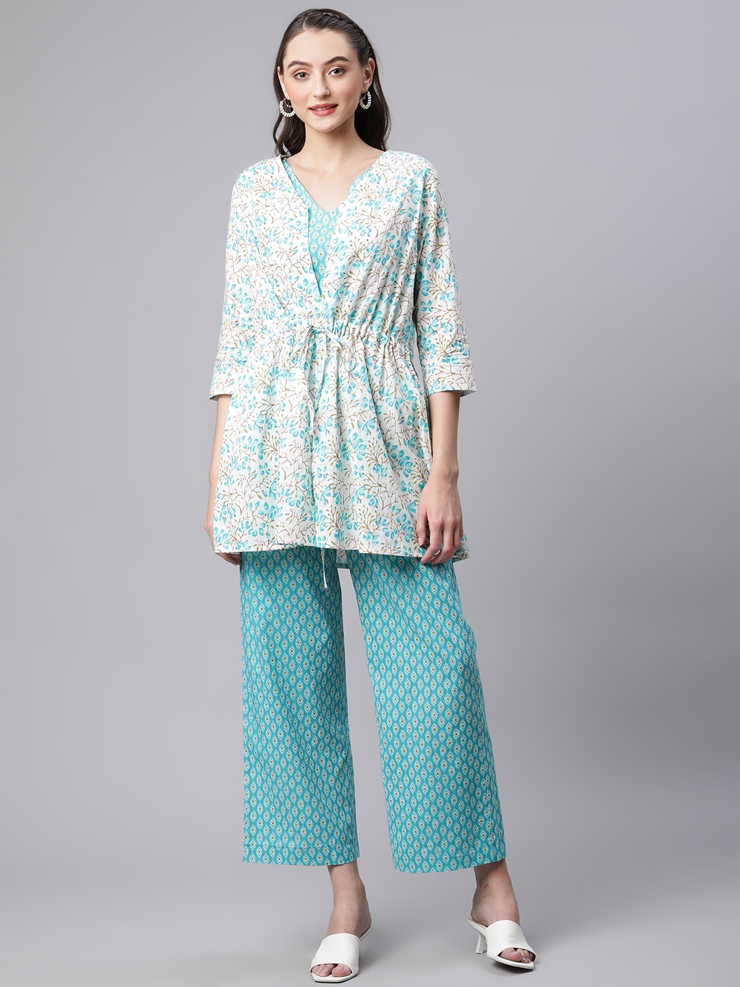 

kipek Women Turquoise Blue & White Printed Top with Trousers with Jacket