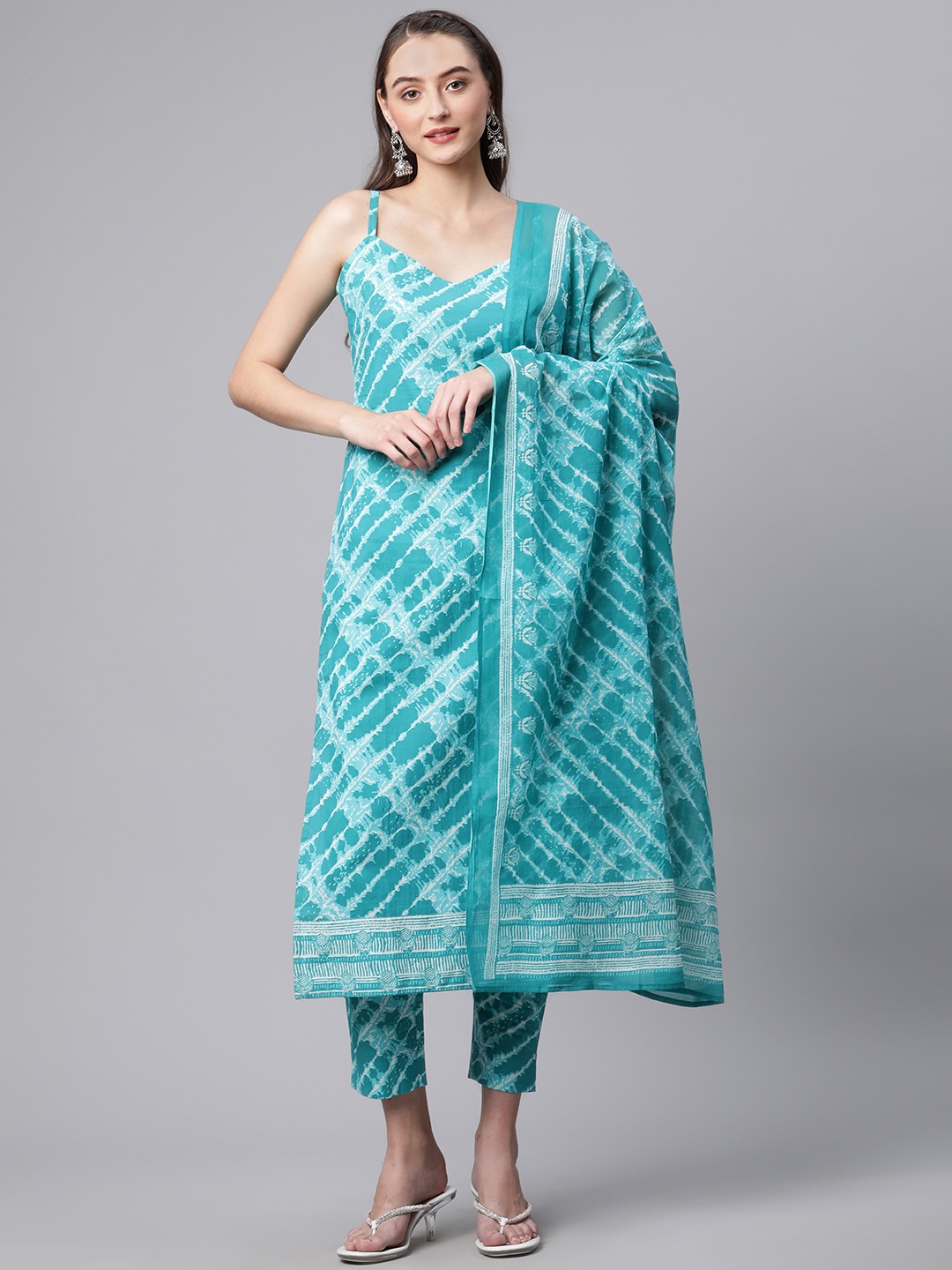 

kipek Women Turquoise Blue Dyed Pure Cotton Kurta with Trousers & With Dupatta