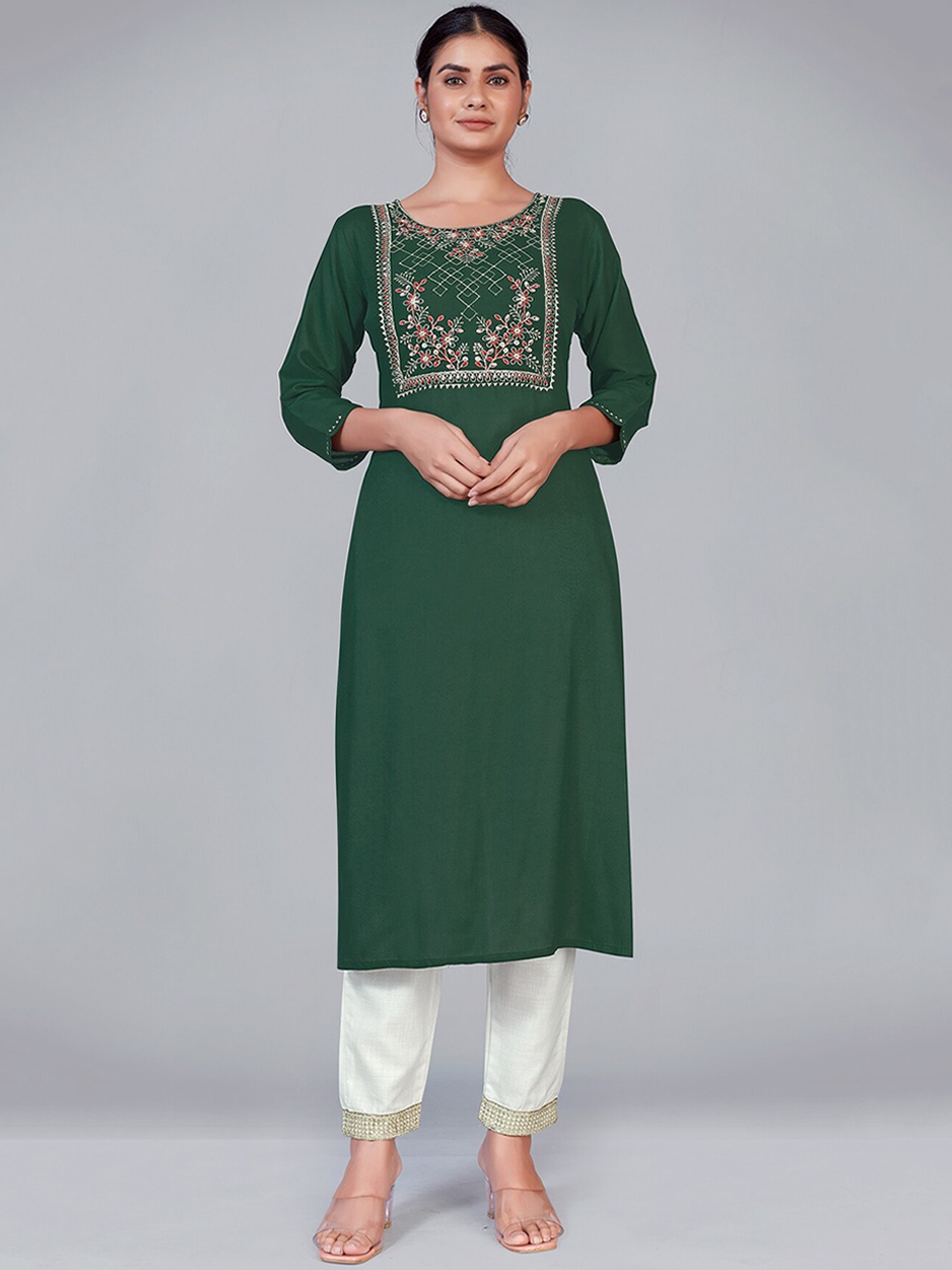 

MONJOLIKA FASHION Women Green Ethnic Motifs Embroidered Kurta with Trousers