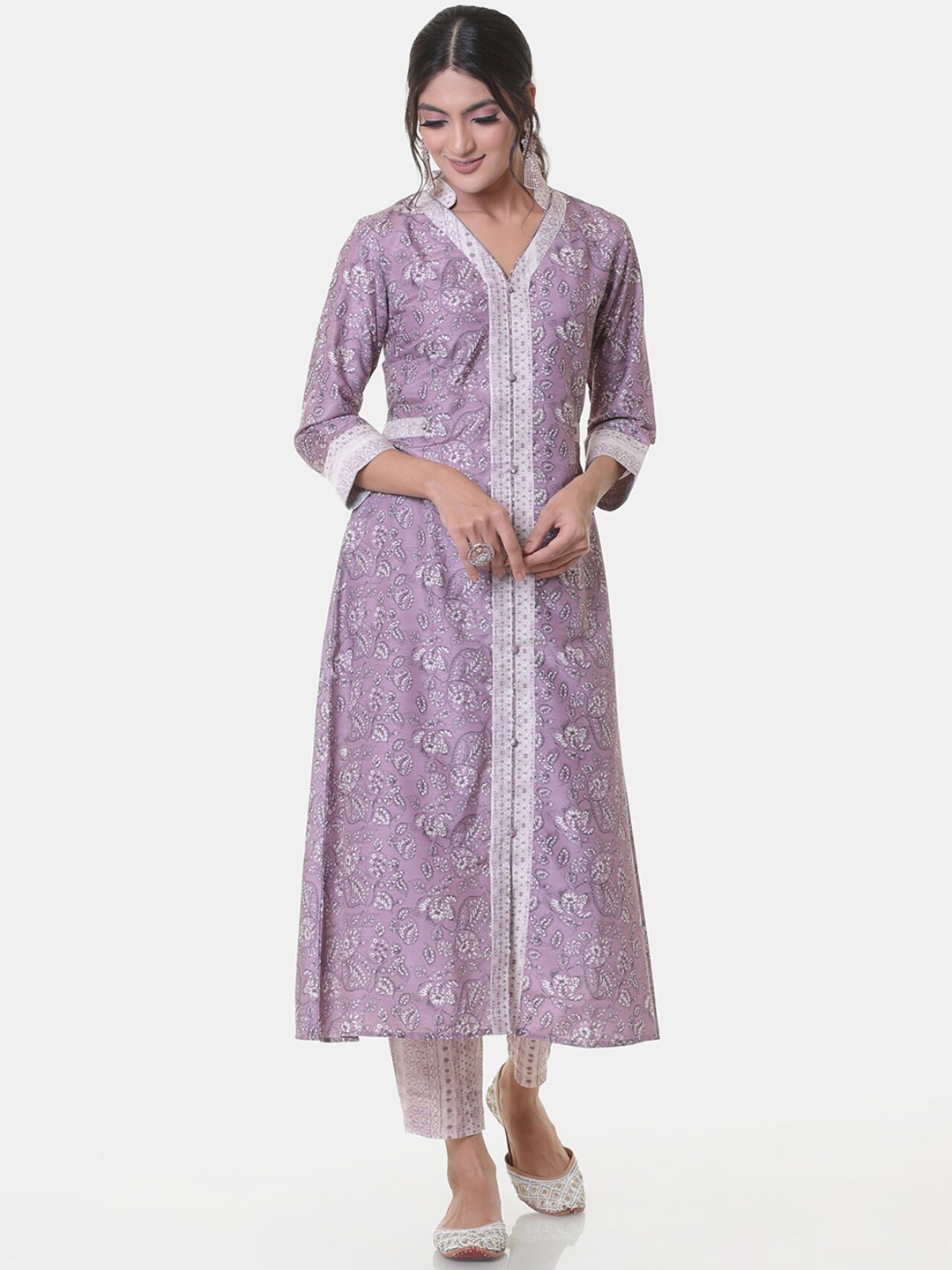 

HEEPOSH Women Lavender Floral Printed Kurta with Trousers