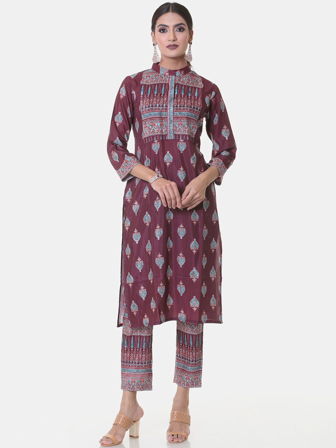 

HEEPOSH Women Maroon Ethnic Motifs Printed Kurti with Trousers