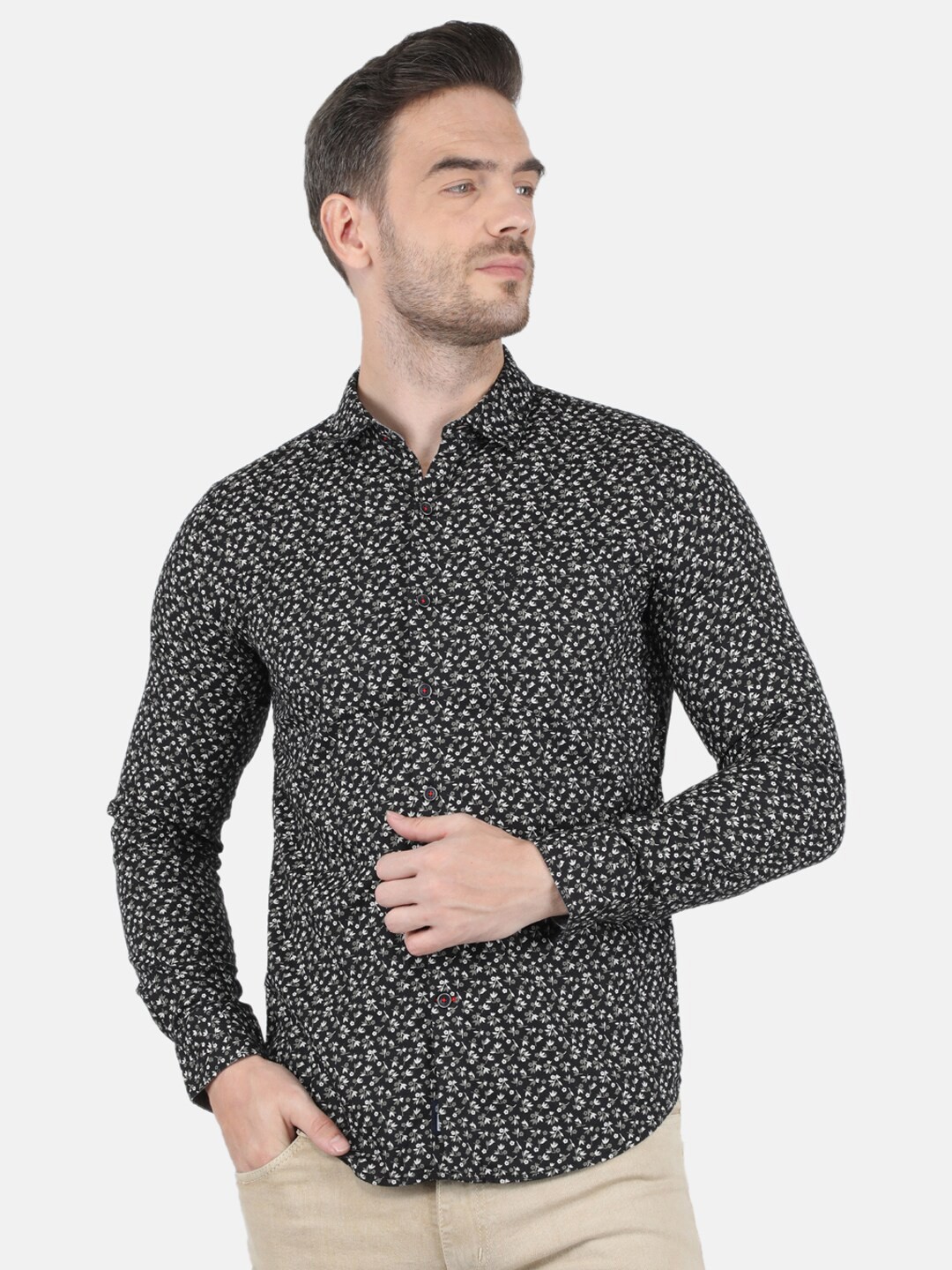 

Monte Carlo Men Black Classic Slim Fit Floral Printed Casual Shirt