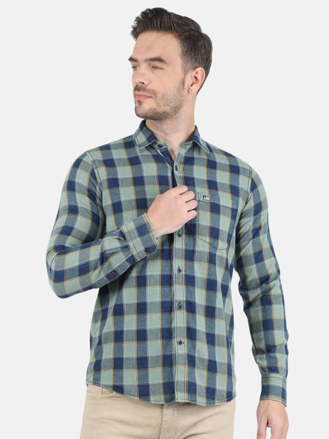

Monte Carlo Men Green Classic Buffalo Checked Casual Shirt