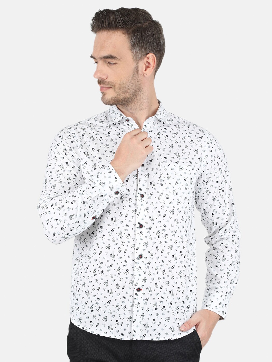 

Monte Carlo Men White Classic Floral Printed Casual Shirt