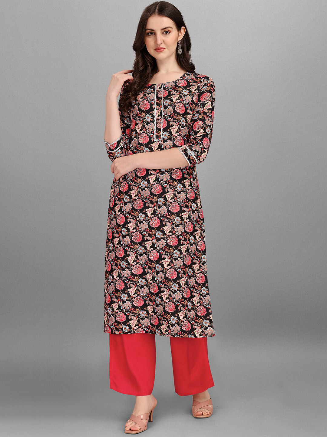 

VeBNoR Women Black Floral Printed Floral Kurta