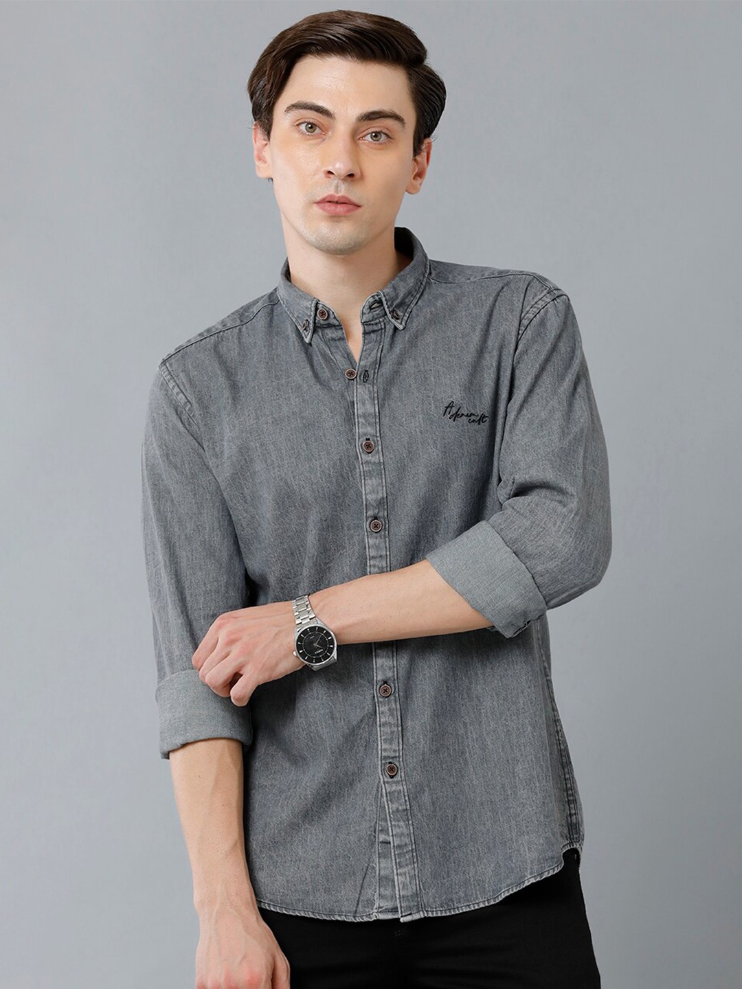 

YOVISH Men Grey Solid Smart Slim Fit Casual Shirt