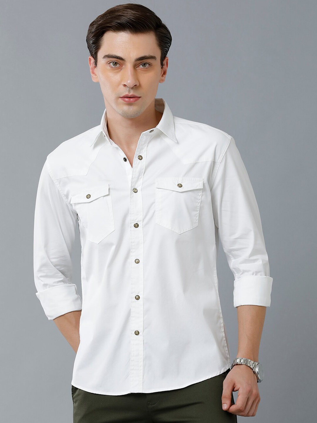

YOVISH Men White Solid Smart Slim Fit Casual Shirt
