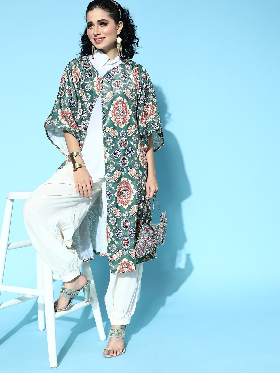 

InWeave Women Gorgeous Green Print Parade Velvet Fusion Shrug