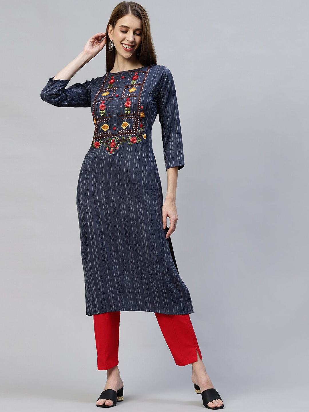 

FASHOR Women Blue Geometric Embroidered Thread Work Kurta