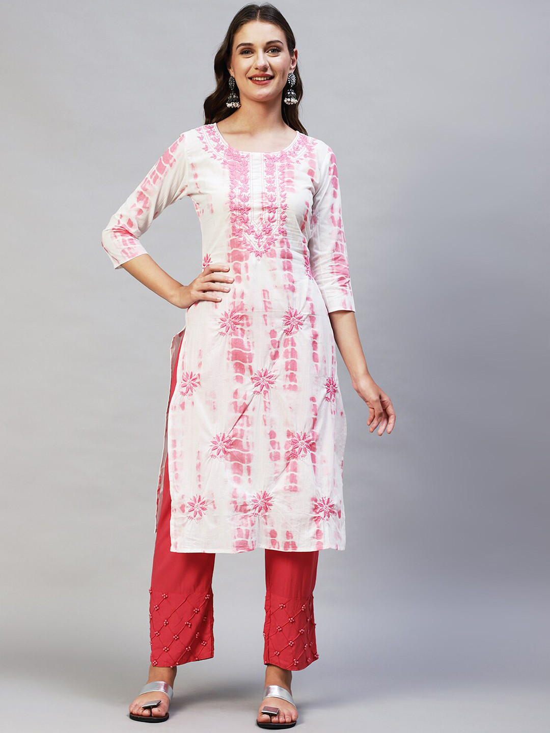 

FASHOR Women Pink & Off White Floral Yoke Design Thread Work Kurta