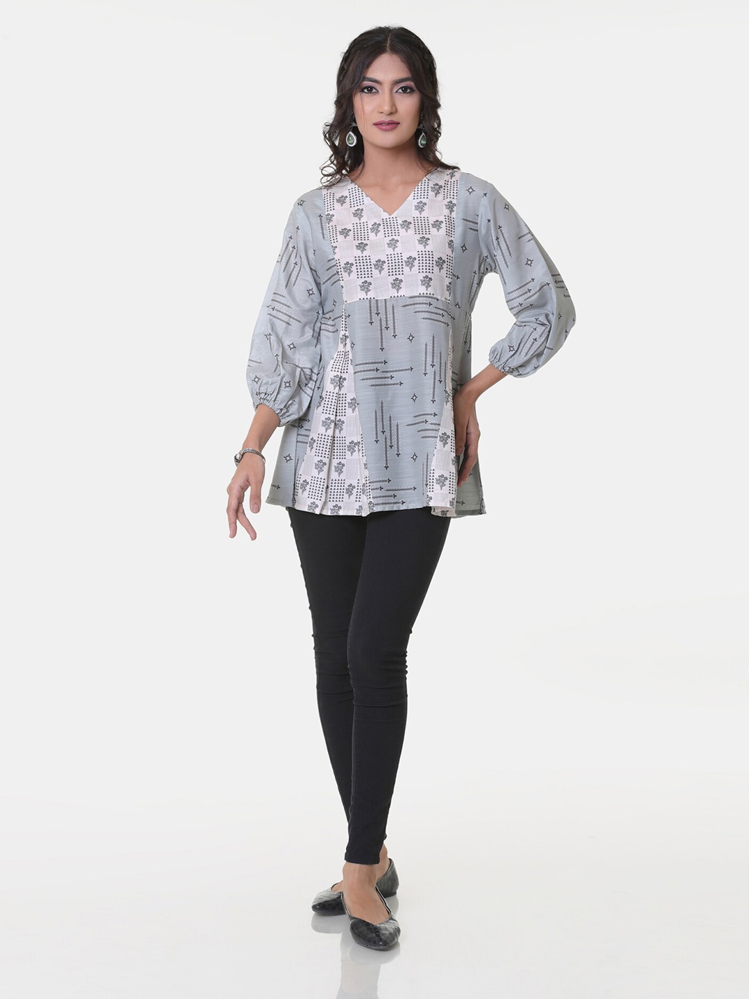 

HEEPOSH Women Grey & White Modal Printed Tunic