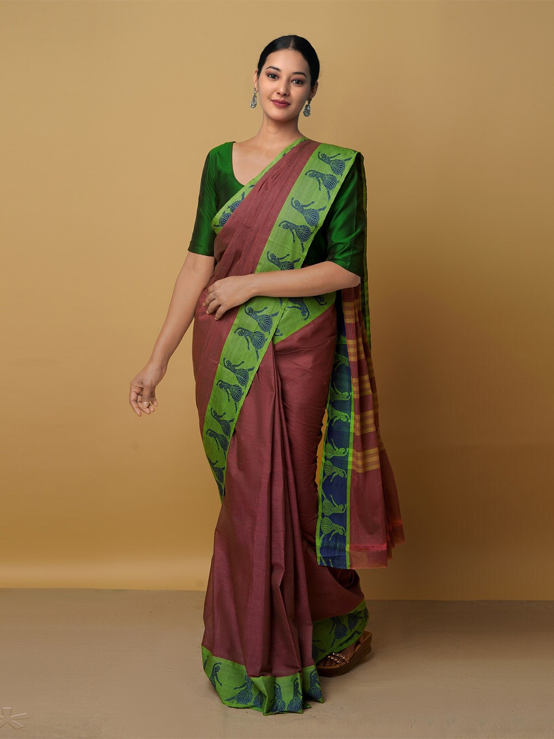

Unnati Silks Brown & Green Pure Cotton Venkatgiri Saree