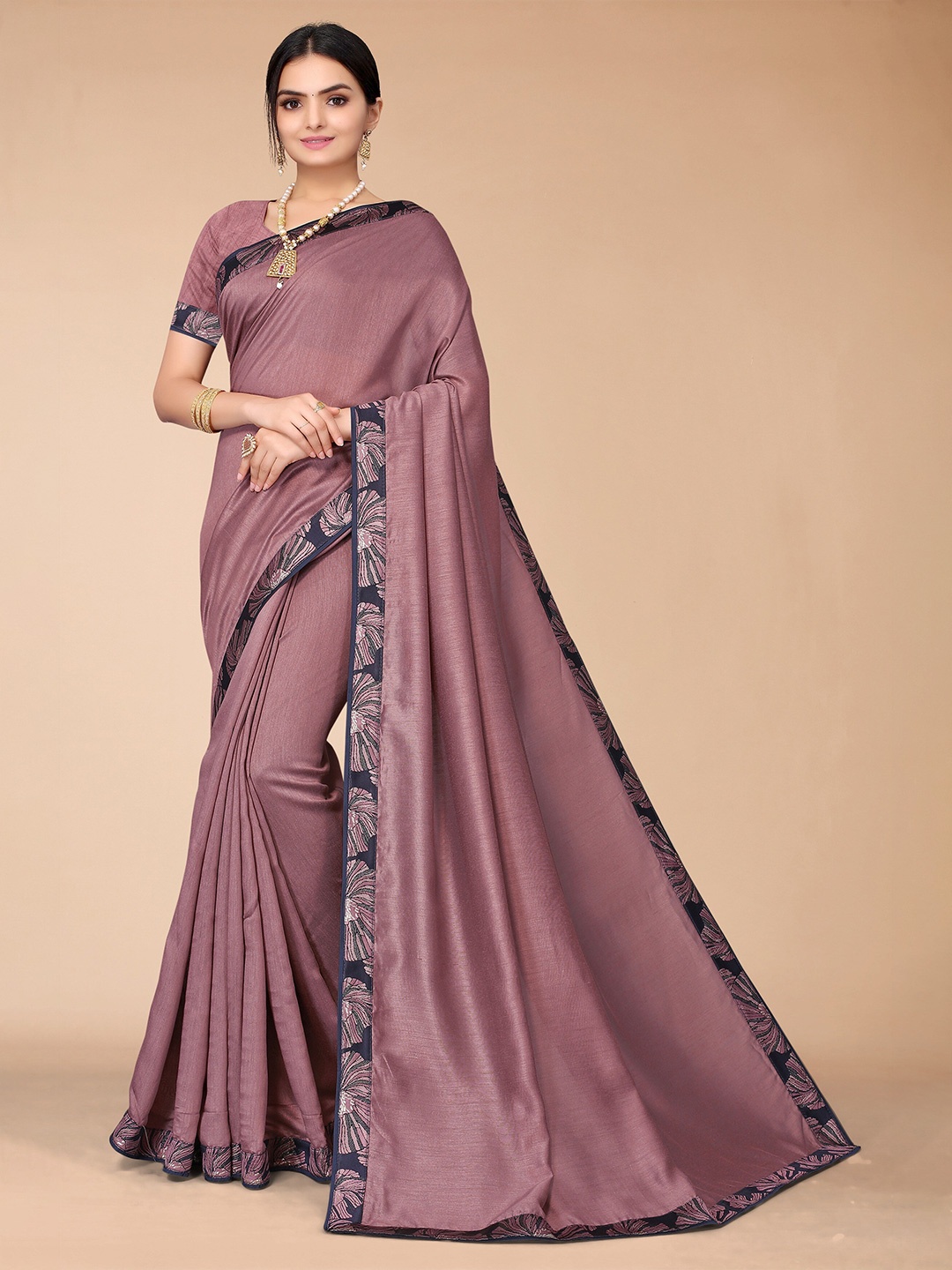 

Mitera Women Pink solid satin saree