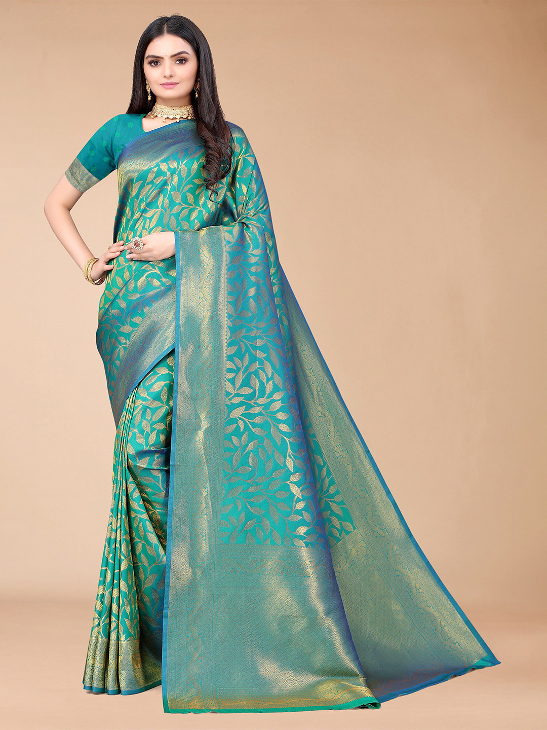 

Mitera Green & Golden Woven Design Zari Silk Blend Kanjeevaram Saree