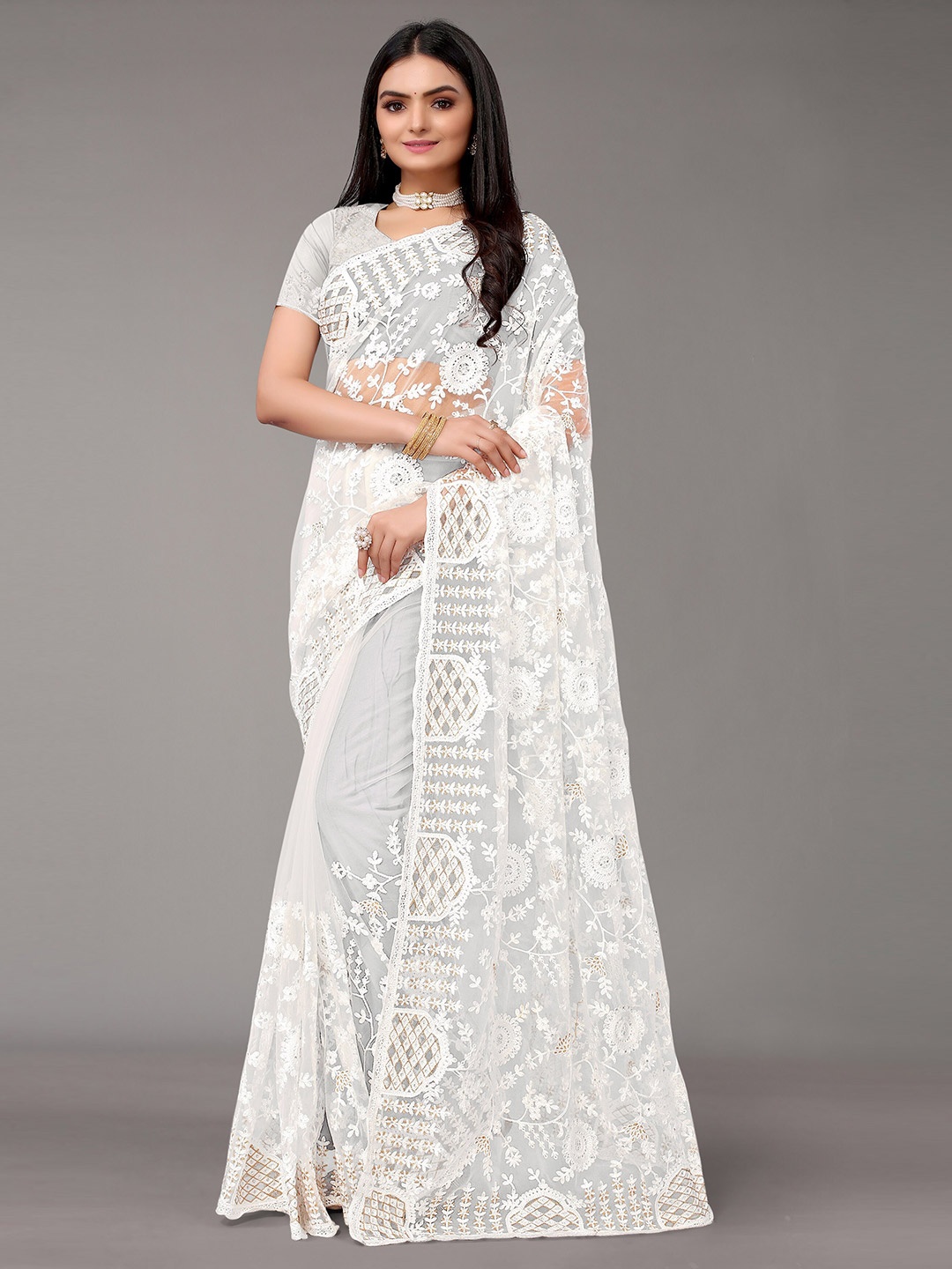 

Nimayaa Women Off White Floral Embroidered Net Saree