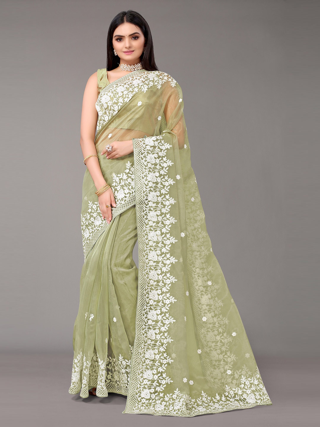 

Nimayaa Green Floral Embroidered Organza Saree