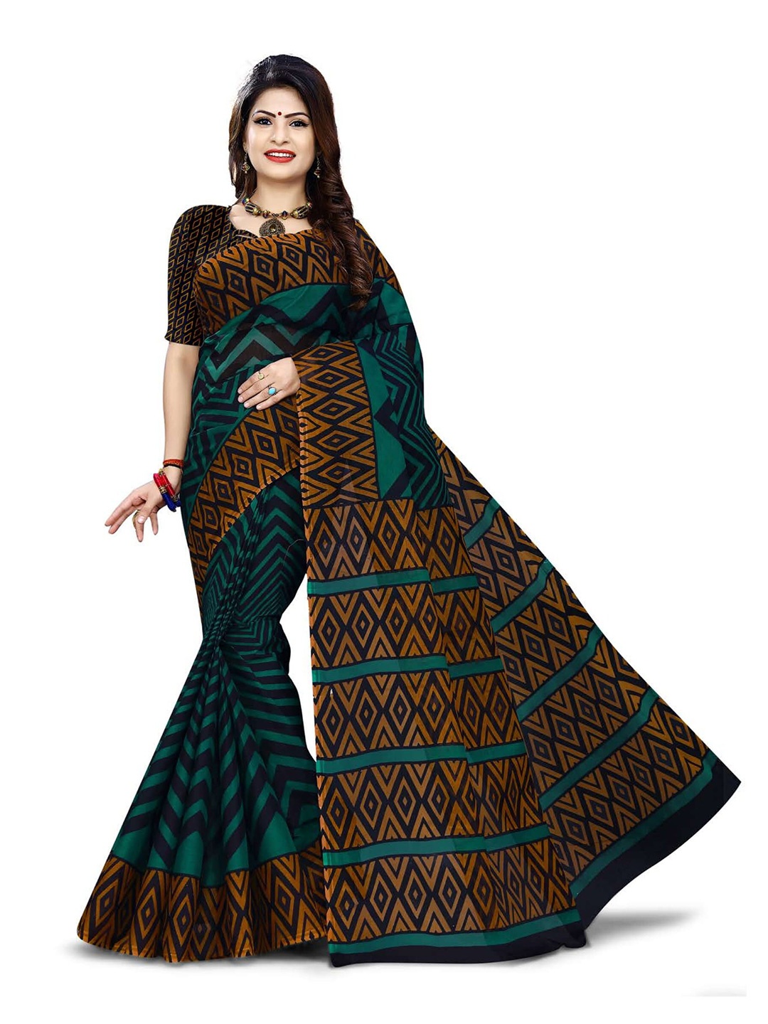 

SHANVIKA Green & Black Pure Cotton Saree