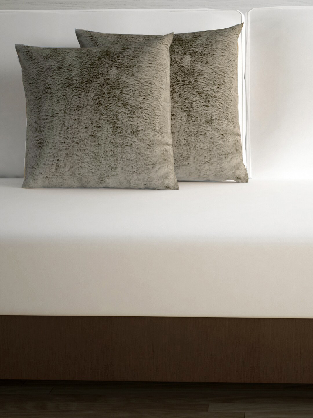

Divine Casa Grey Set of 2 Velvet Square Cushion Covers