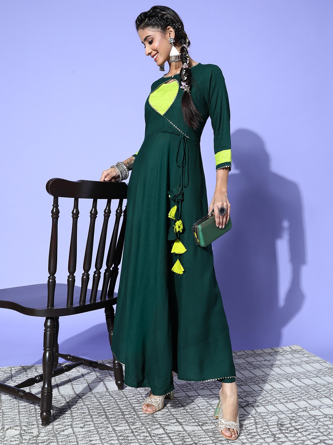 

InWeave Women Solid Viscose Rayon Fluid Tie-Up Kurta Set, Green