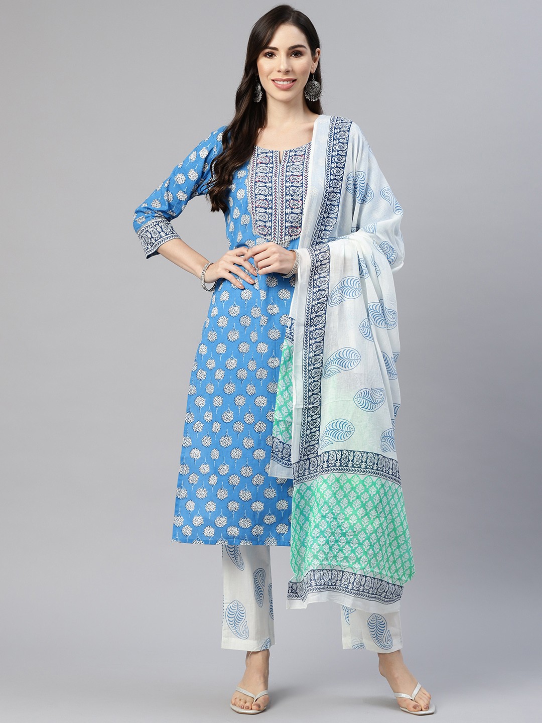 

MYAZA Women Blue Floral Printed Pure Cotton Kurta with Trousers & Dupatta