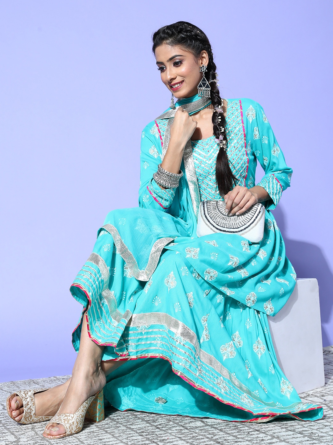 

InWeave Women Ethnic Motifs Viscose Rayon Print Parade Kurta Set, Blue