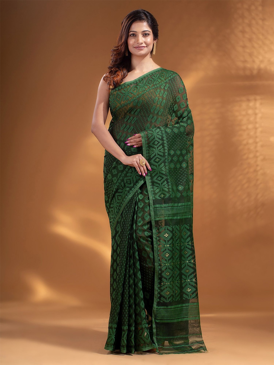 

Arhi Green & Black Woven Design Silk Cotton Jamdani Saree