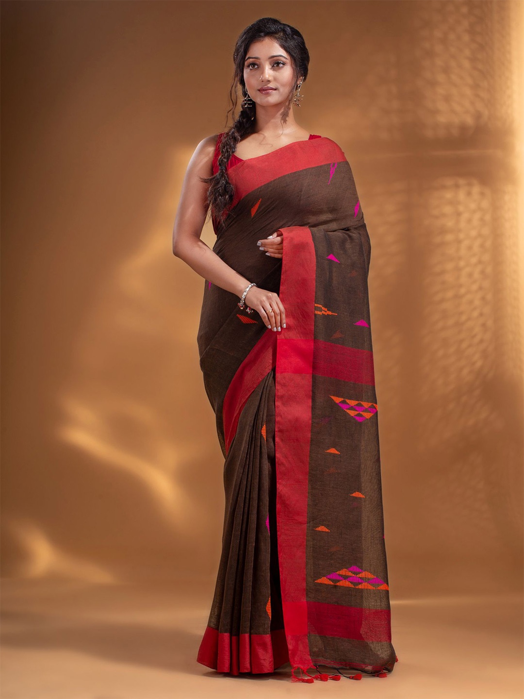

Arhi Brown & Red Woven Design Pure Linen Saree