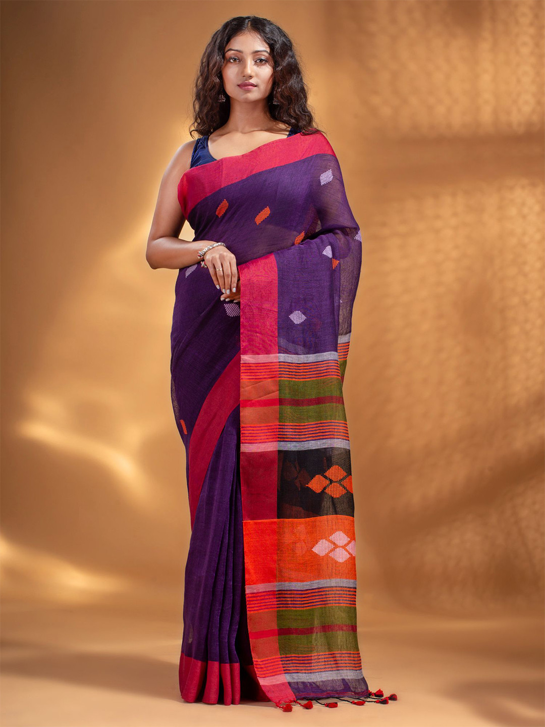 

Arhi Purple & Orange Floral Pure Linen Saree