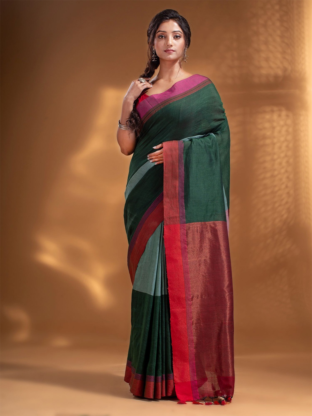 

Arhi Green & Red Woven Design Pure Cotton Saree