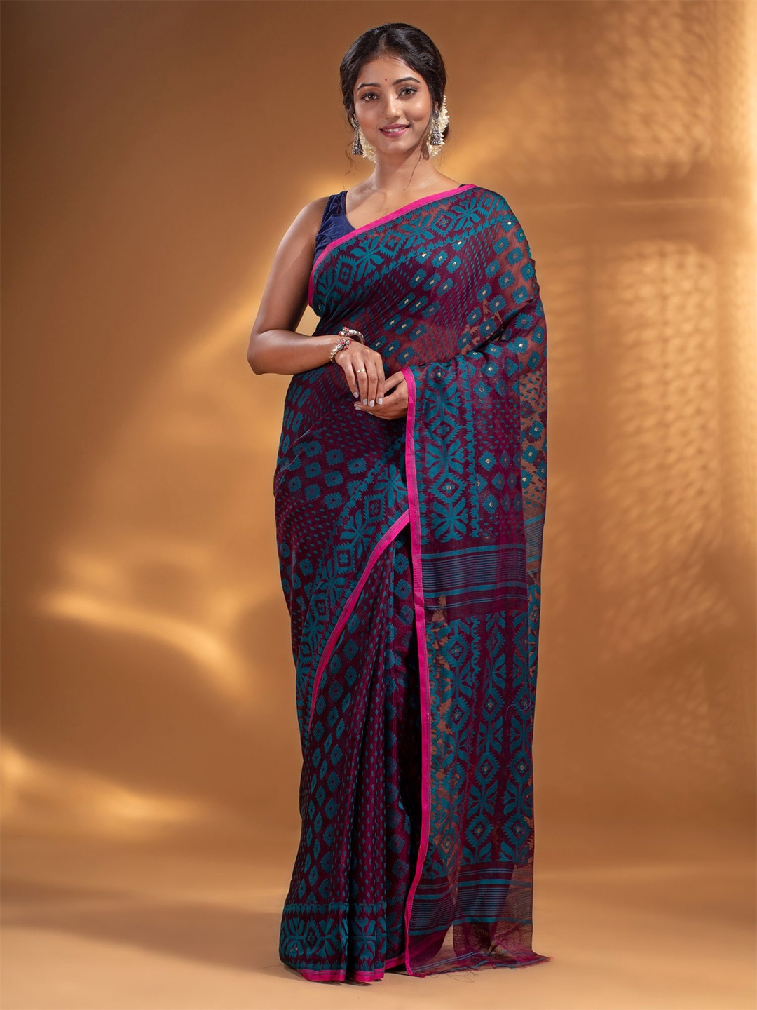 

Arhi Purple & Pink Woven Design Silk Cotton Jamdani Saree